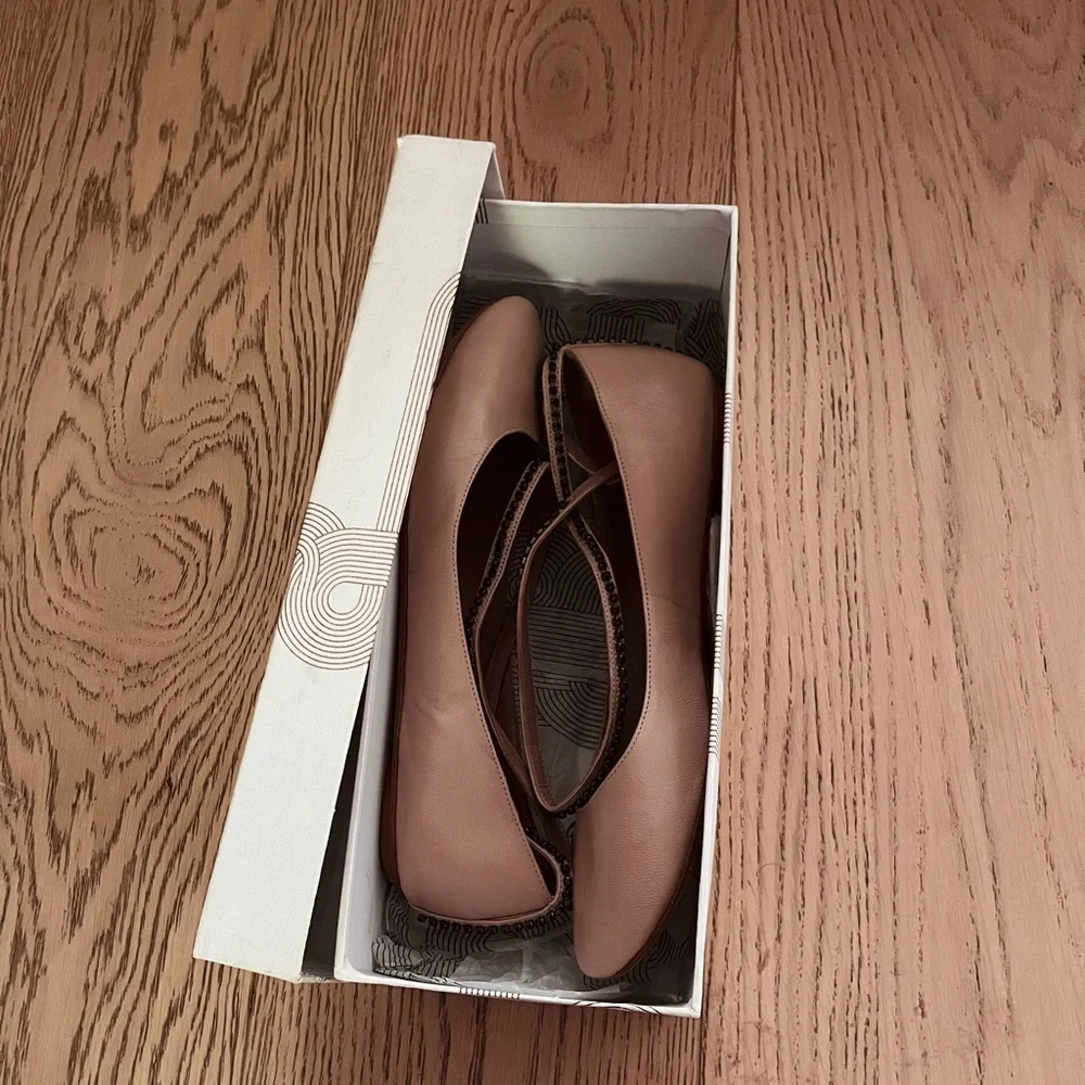 Belle by Sigerson Morrison Alberta Tan Women's Ballet Flats - Picture 2 of 7